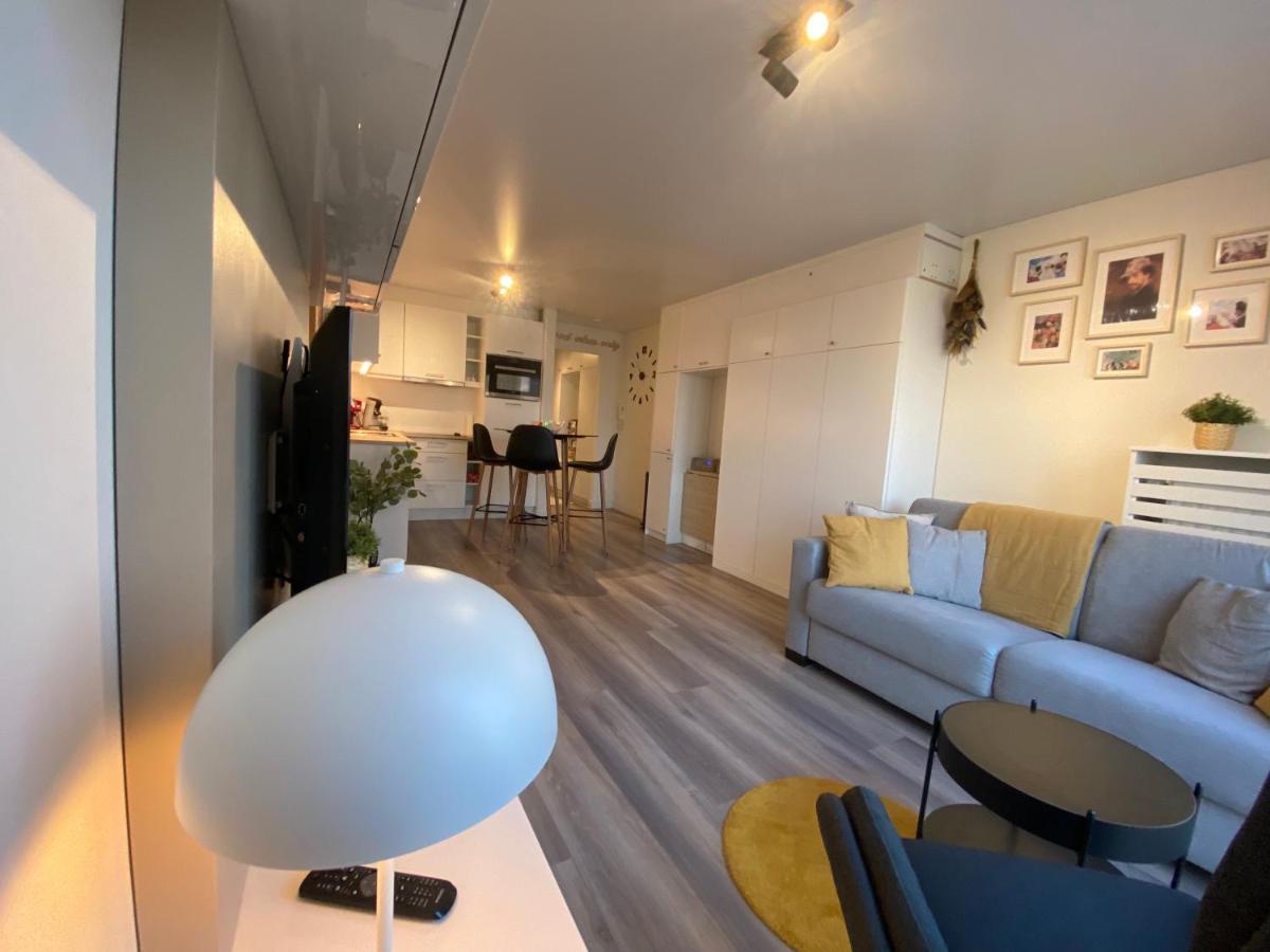 Moderne Studio Aan Zee Lägenhet Oostende Exteriör bild